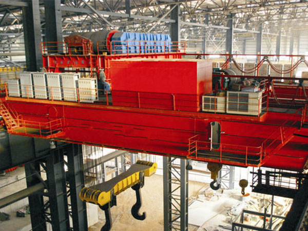 Four-beam cast crane