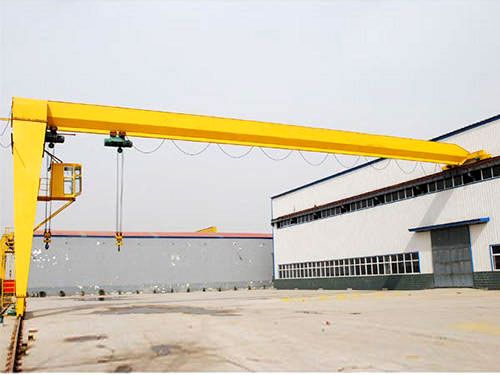 BMH half gantry crane